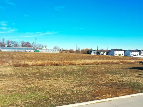 2705 Yordi Dr, Norwalk, IA 50211