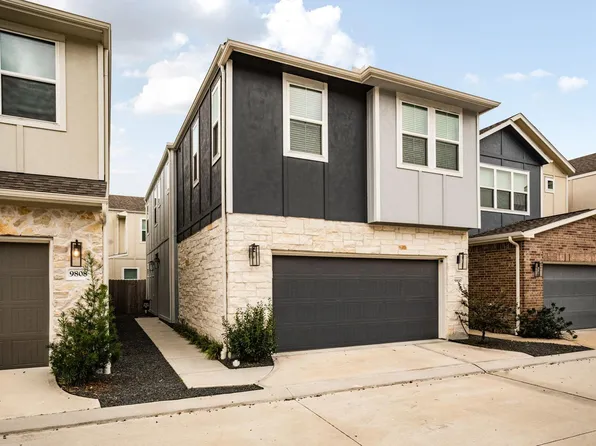 9810 Falling Fern Ln, Houston, TX 77080