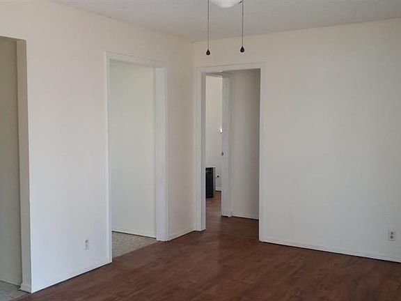 2nd image of 206 S Osage Ave