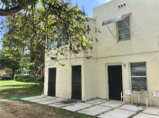 2010 SW 9th St, Miami, FL 33135