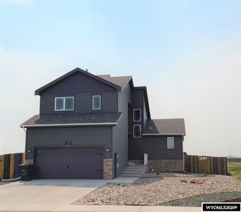 835 Flicker St, Douglas, WY, 82633