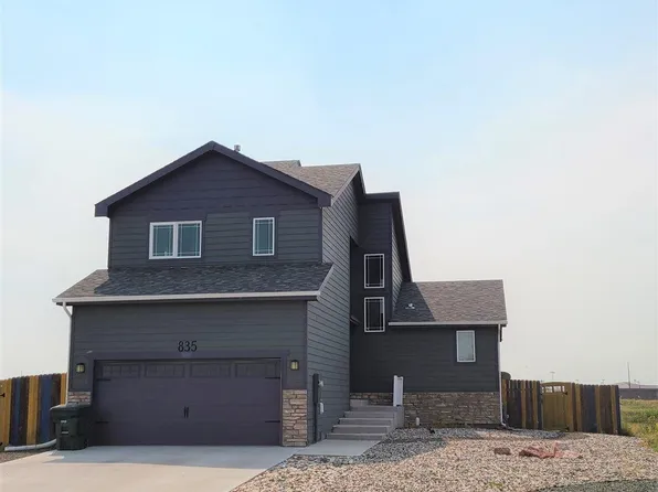 835 Flicker St, Douglas, WY 82633