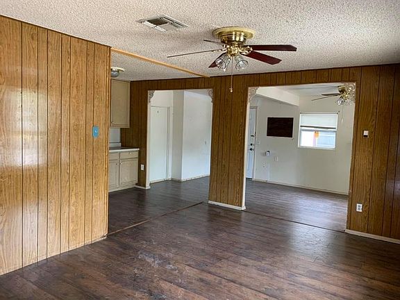 3rd image of 362 E Vestal Pl