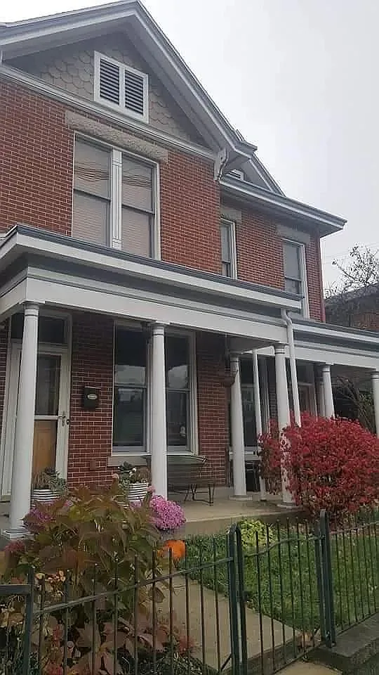 3 bed, 2.5 bath, 1730 sqft, $2,900 — Photo 4
