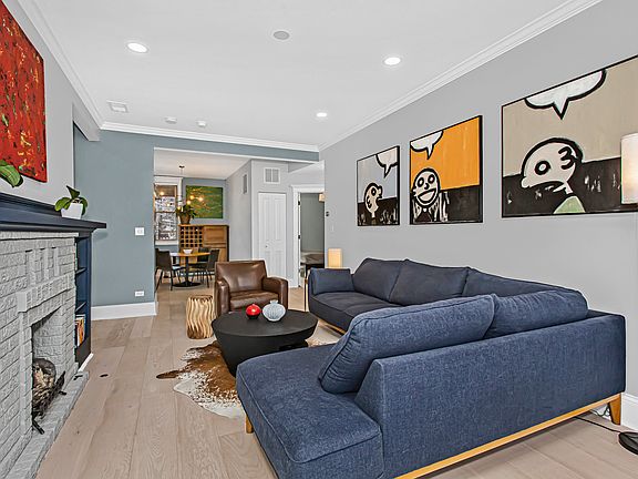 4th image of 1651 W Balmoral Ave #1