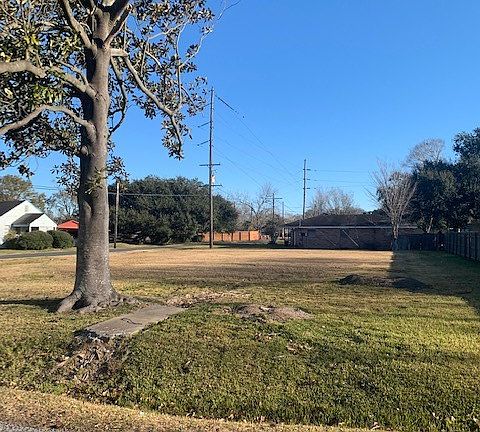 4th image of 1424 Eugene Ave