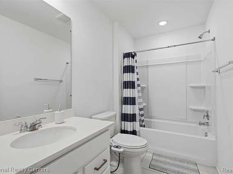 43034 Atwood Ave — Photo 28