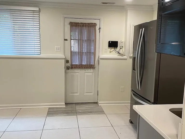 9826 Gabon Ct — Photo 3