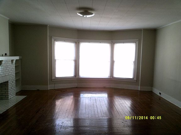 4th image of 186 3/4 S Washington St