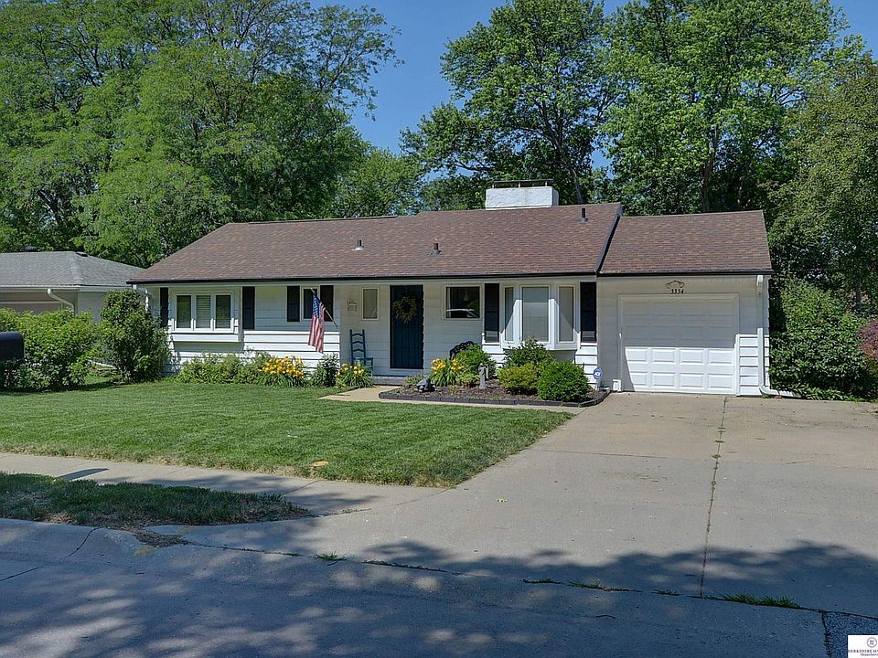 3354 S 108th St, Omaha, NE 68144 | Zillow