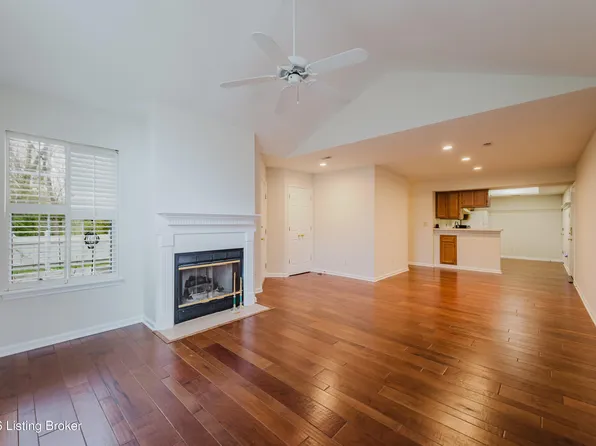 10305 Parkstone Dr, Louisville, KY 40241