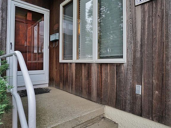 3rd image of 184 Tennyson Dr