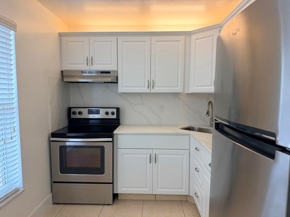 5980 NW 64th Ave APT 308