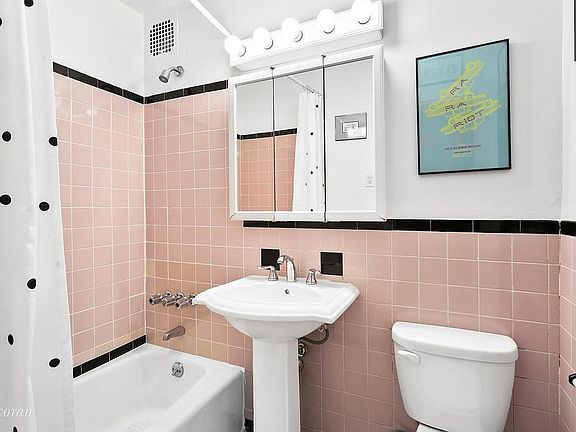 4th image of 327 W 85th St APT 4C