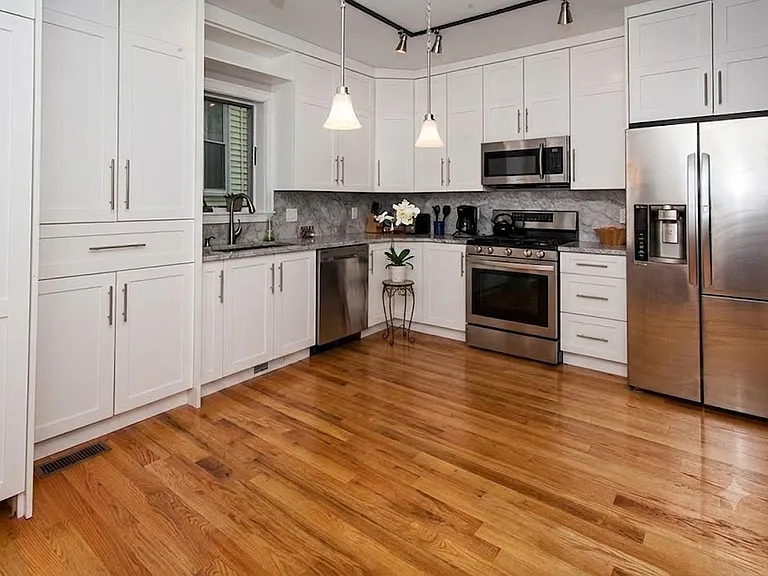 58 Willow Ave #58 — Photo 4