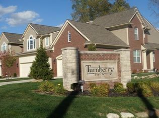 6603 Berry Creek Ln #1, West Bloomfield, MI 48322