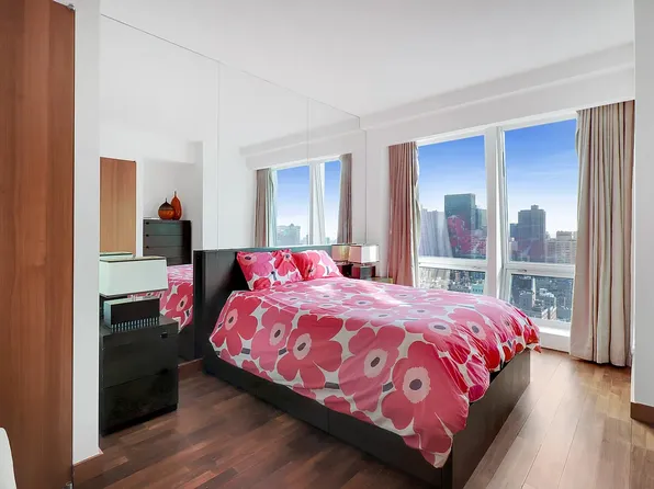 400 Fifth Avenue image 11 of 17