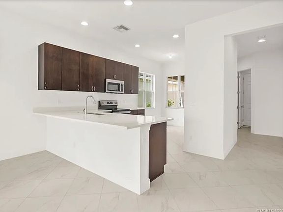 4th image of 9177 SW Pepoli Way