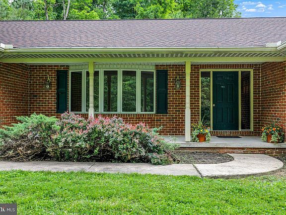 2nd image of 283 Witmer Rd