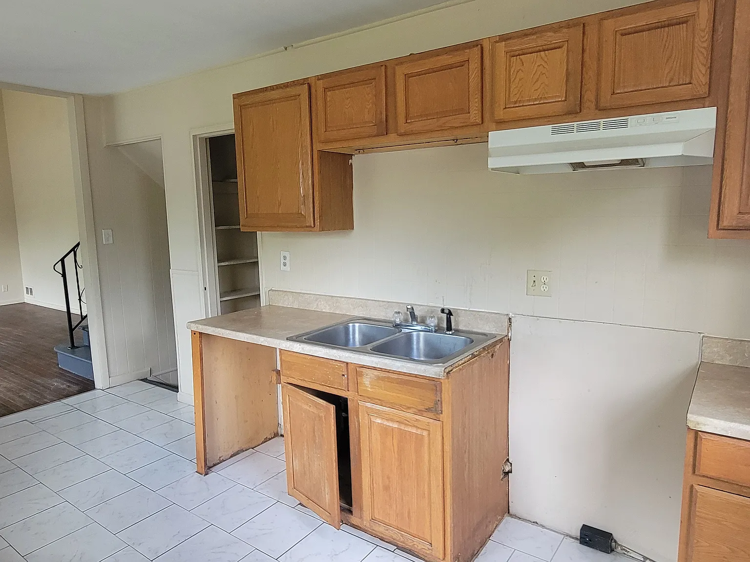 3 bed, 1.5 bath, 1500 sqft, $1,700 — Photo 4