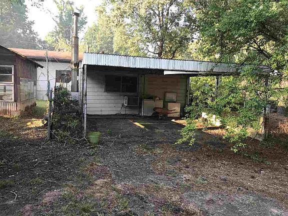 3rd image of 3400 Juniper Dr