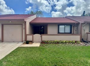 7 Farnworth Drive, Boynton Beach, FL 33426