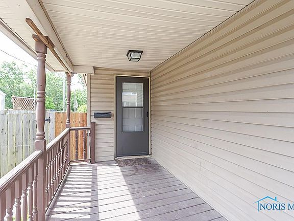 5th image of 725 Redwood Ave