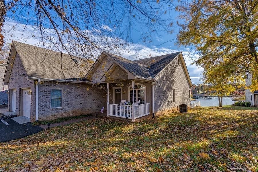 1st image of 210 Blarney Stone Ct #D4