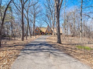 700 Hillside Dr, Wayzata, MN 55391