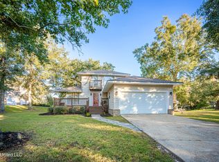 3025 Magnolia Ln, Ocean Springs, MS 39564
