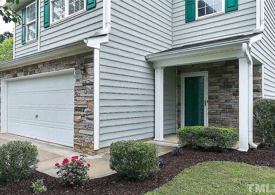 2nd image of 104 Spring Dove Ln