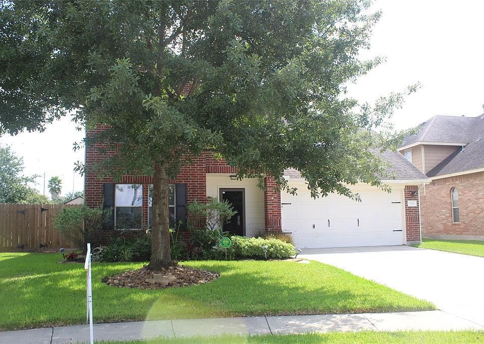 1st image of 2206 Neches Dr