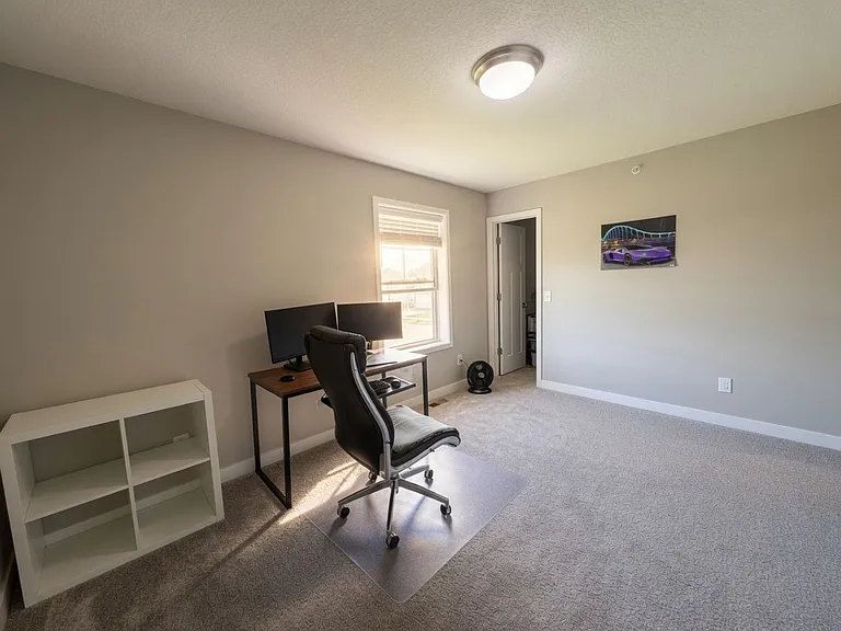 4782 Martingale Dr — Photo 25