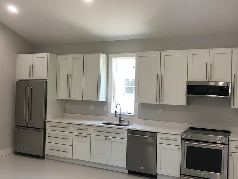 1022 W Government St — Photo 11