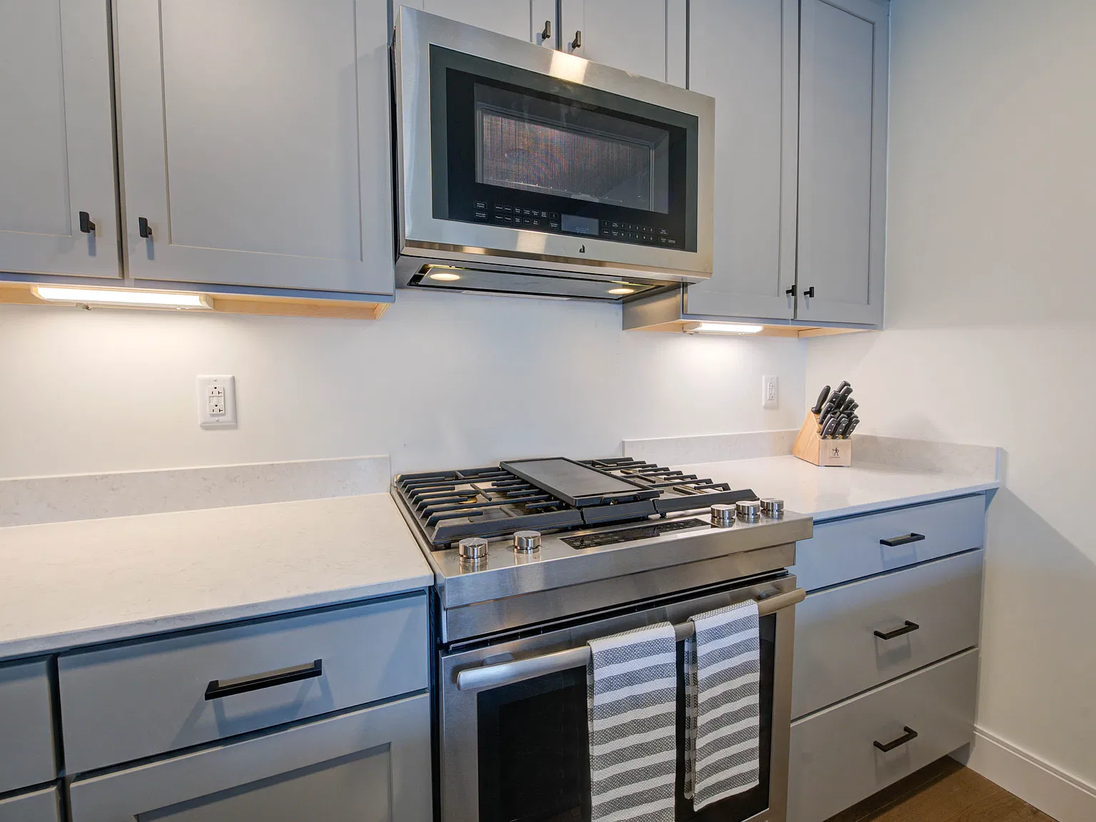 218 Washington Ave — Photo 4