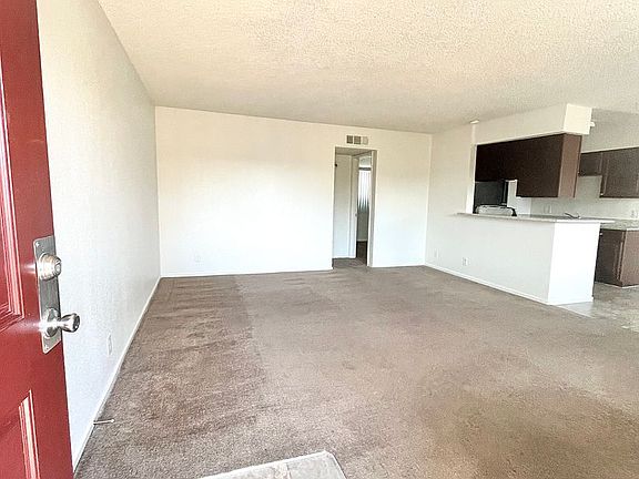 5th image of 505 Calcaterra Cir #505