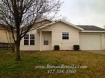 3 bed, 2.0 bath, $1,595 — Photo 2