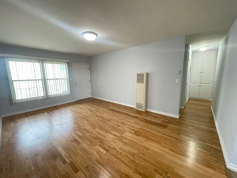 9074 Huntington Dr — Photo 1