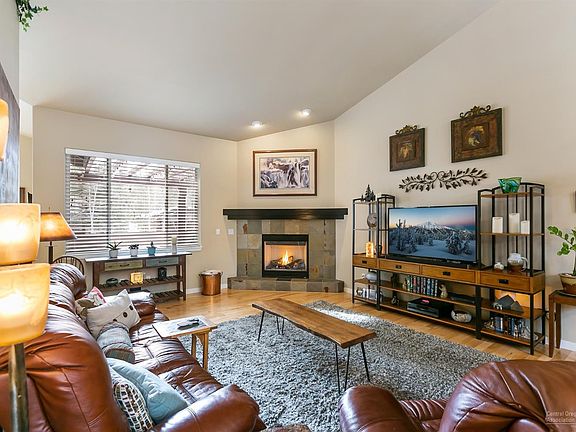 5th image of 19433 Ironwood Cir
