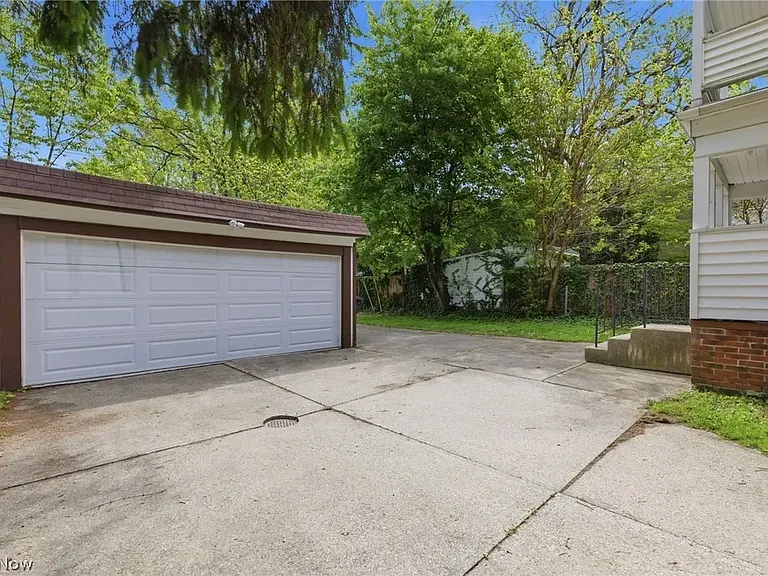 2261 Warren Rd #UP — Photo 12