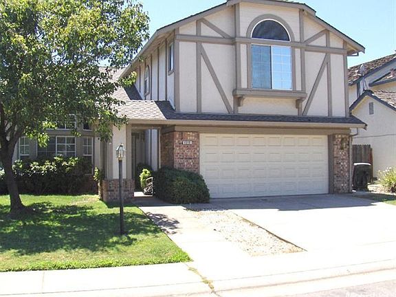 2nd image of 1315 Muscat Cir
