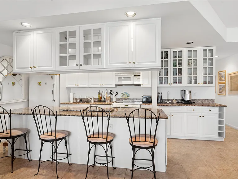 260 Dune Rd #79 — Photo 4
