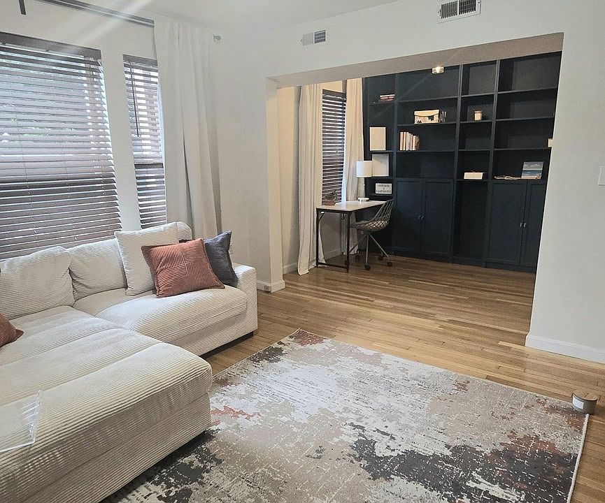 1st image of 407 Washington St APT 2