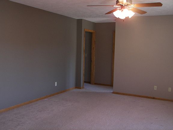 4th image of 219 Williams Dr