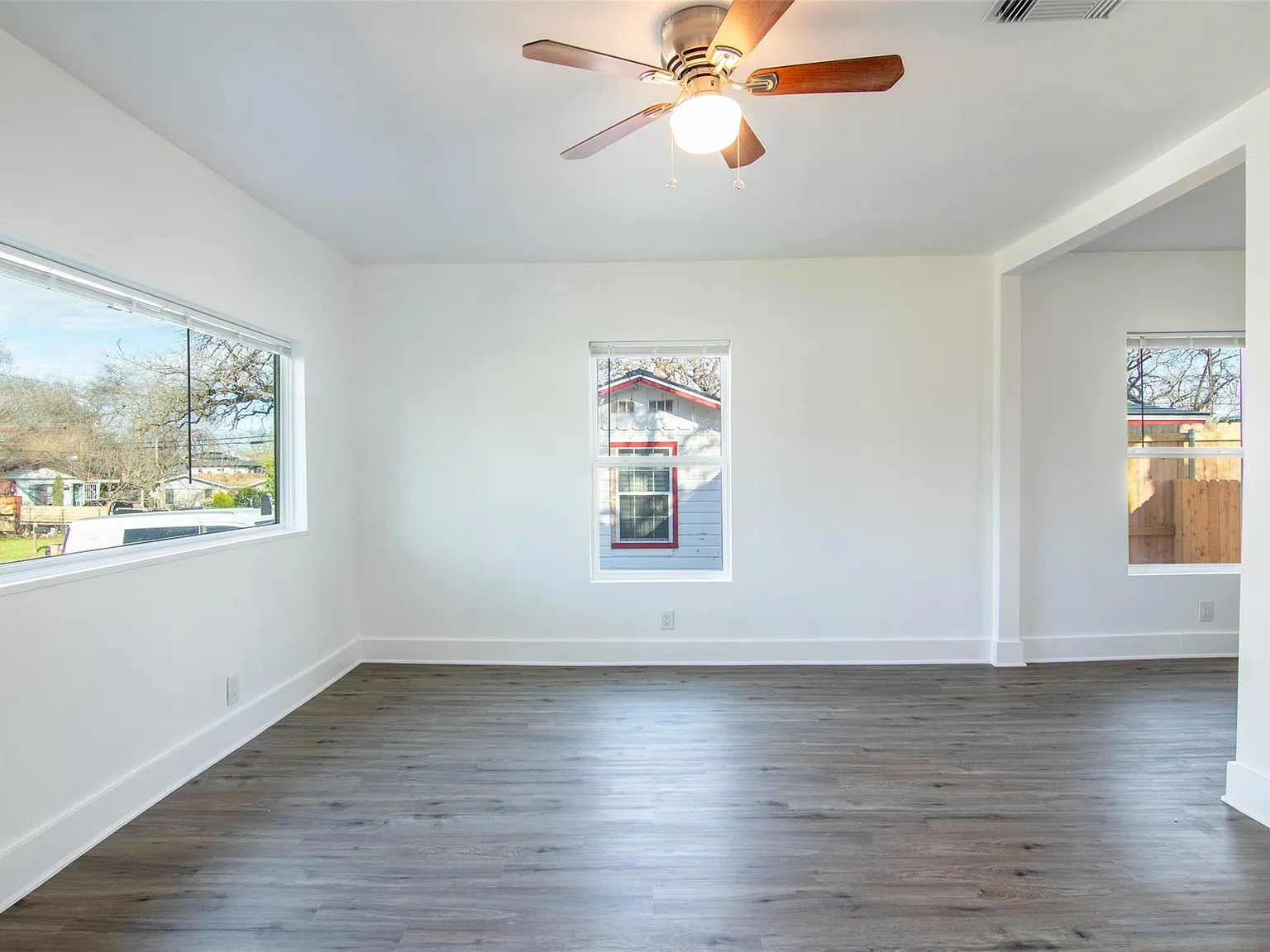 2 bed, 1.0 bath, 728 sqft, $1,950 — Photo 4