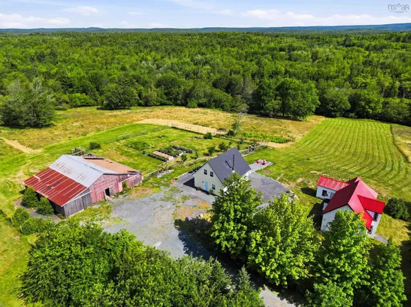 1368 Highway 208, Simpsons Corner, NS B0R 1E0