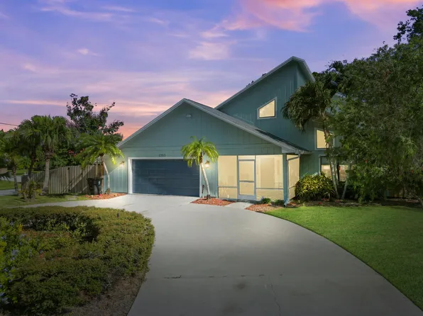 1701 SE Ebb Court, Port St Lucie, FL 34952