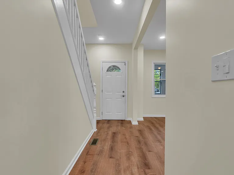 310 Summer St — Photo 3