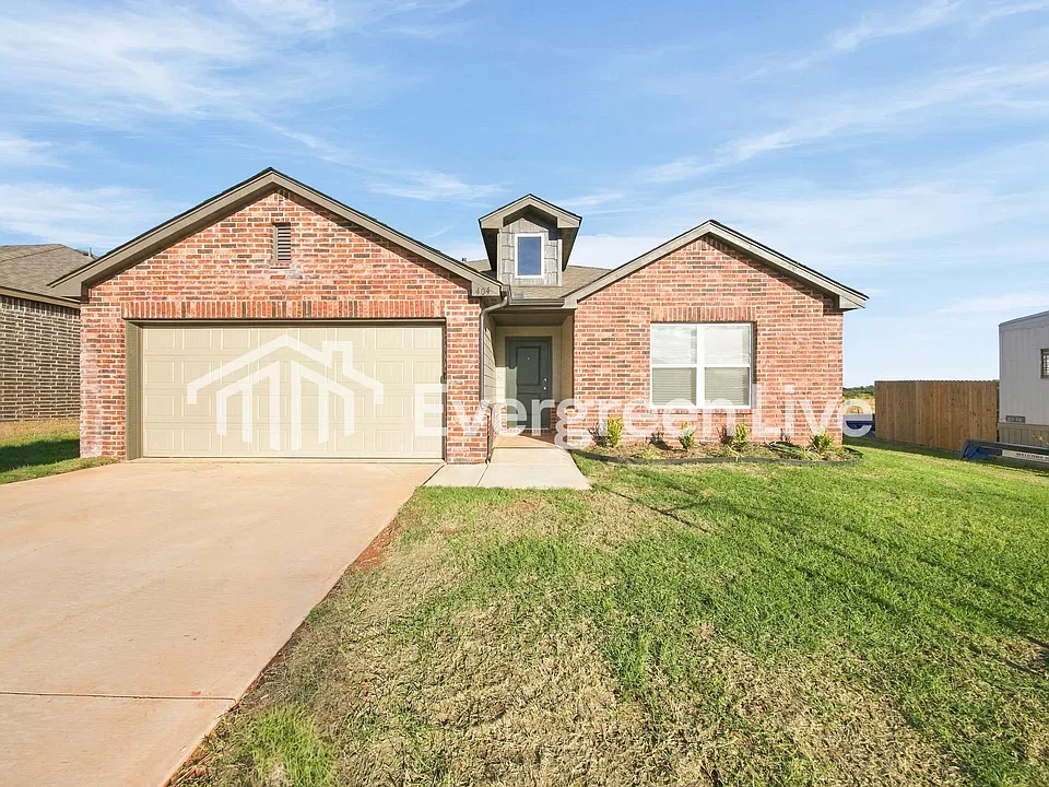 404 Silas Dr