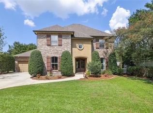 2 Pinehurst Dr, New Orleans, LA 70131